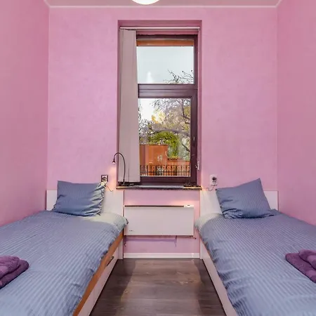 Champs-élysées | 2-bdr, 2-bthr Tsar Simeon Sofia