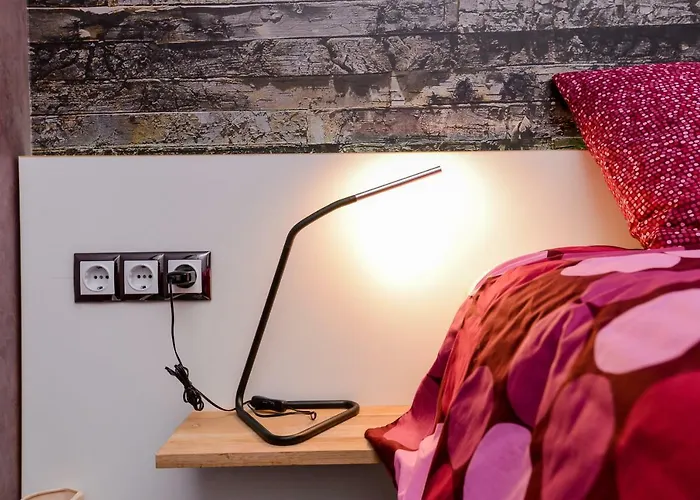 Champs-élysées | 2-bdr, 2-bthr Tsar Simeon