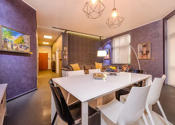 Champs-élysées | 2-bdr, 2-bthr Tsar Simeon