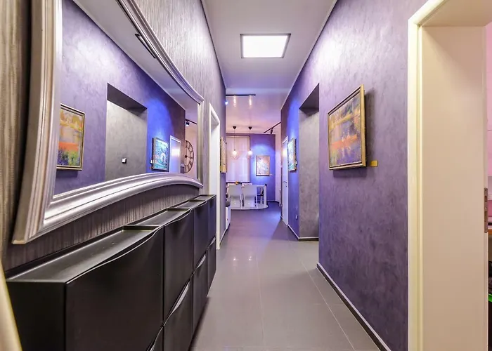 Champs-élysées | 2-bdr, 2-bthr Tsar Simeon Sofia